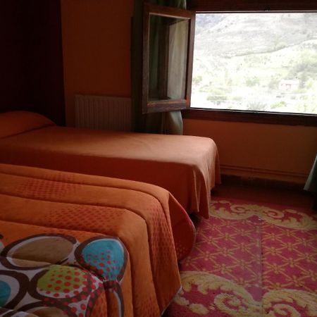 Hostal Del Tajo Peralejos de las Truchas Extérieur photo