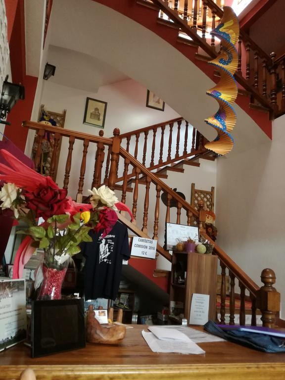 Hostal Del Tajo Peralejos de las Truchas Extérieur photo