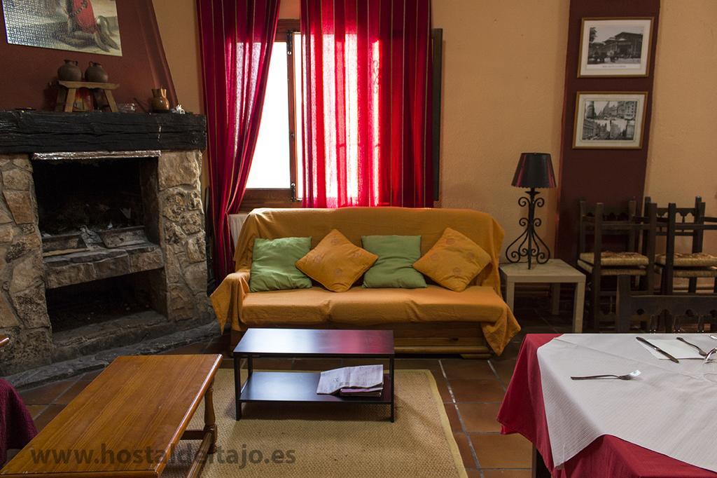 Hostal Del Tajo Peralejos de las Truchas Extérieur photo