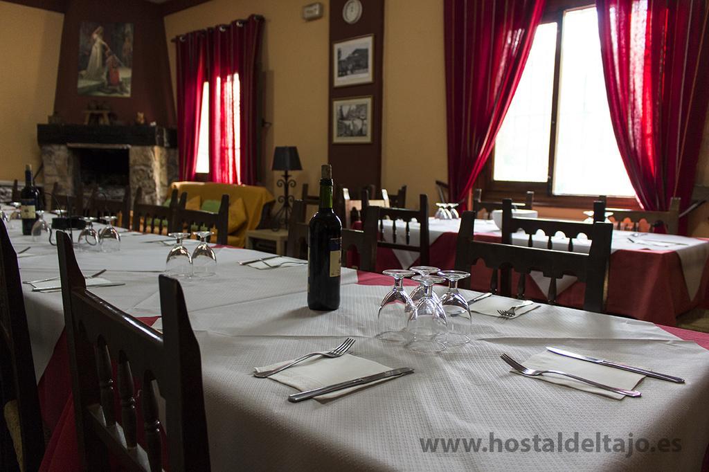Hostal Del Tajo Peralejos de las Truchas Extérieur photo