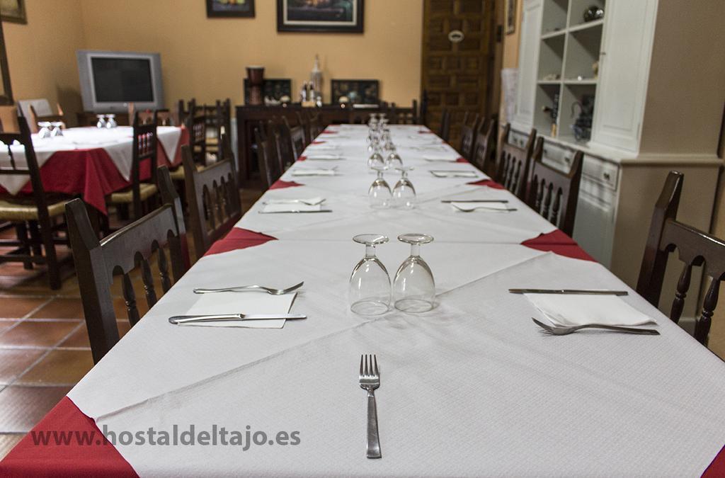Hostal Del Tajo Peralejos de las Truchas Extérieur photo
