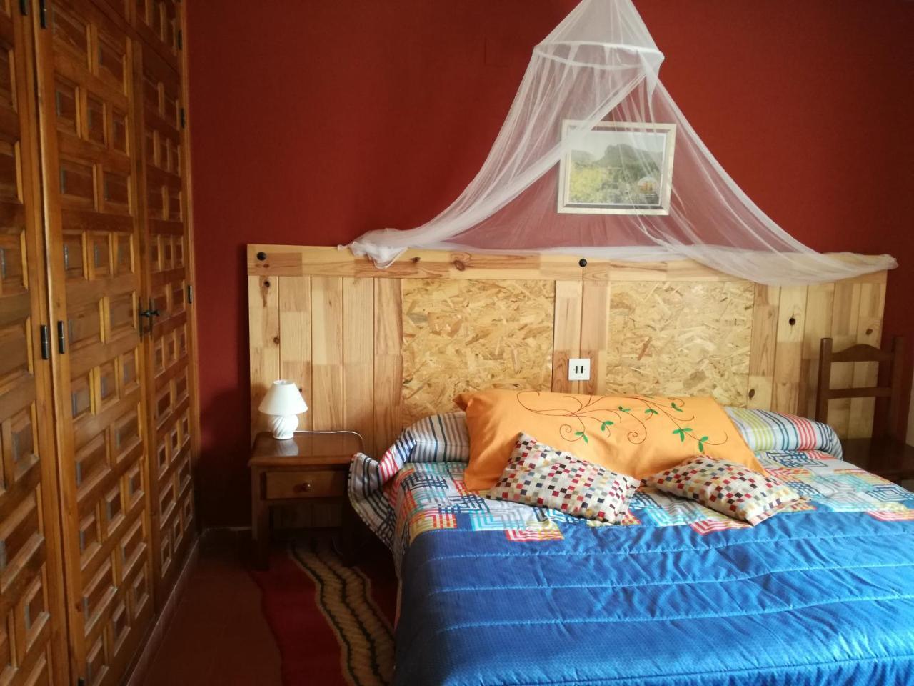 Hostal Del Tajo Peralejos de las Truchas Extérieur photo